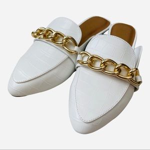 Mules shoes for comfort food. All new without tags